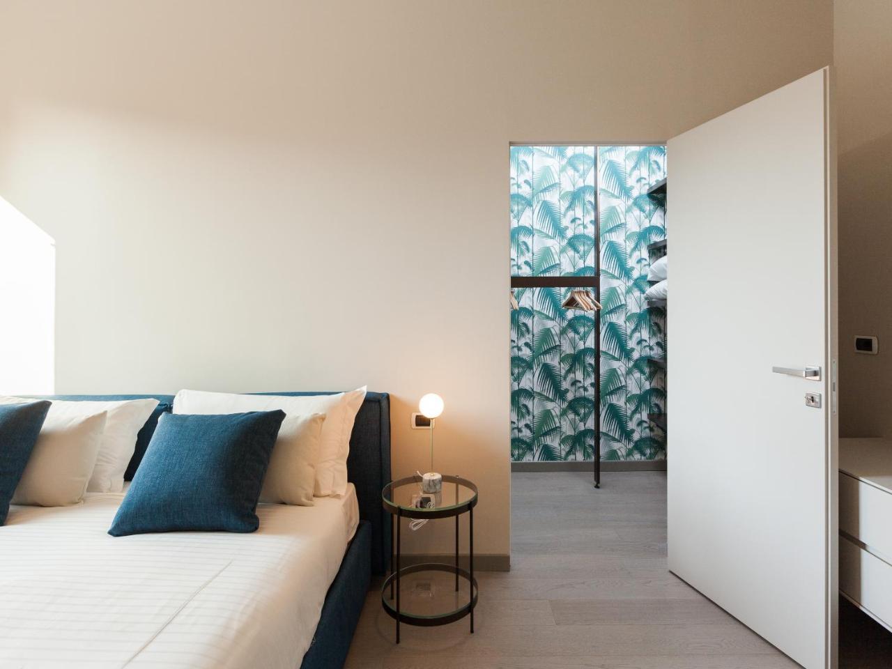 Easyhomes-Duomo Suites & Apartments Мілан Екстер'єр фото