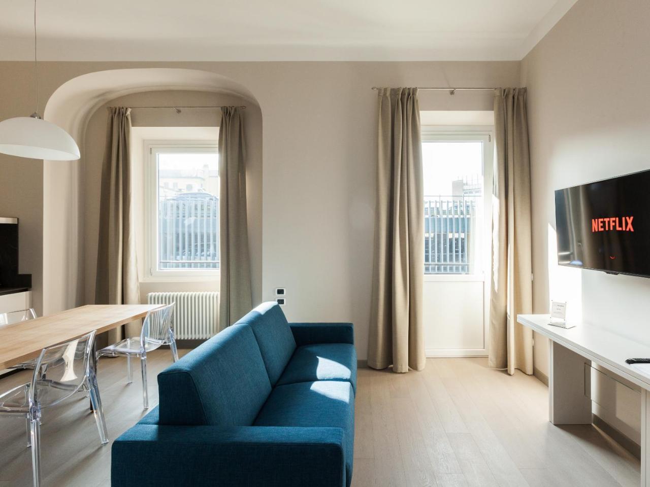 Easyhomes-Duomo Suites & Apartments Мілан Екстер'єр фото