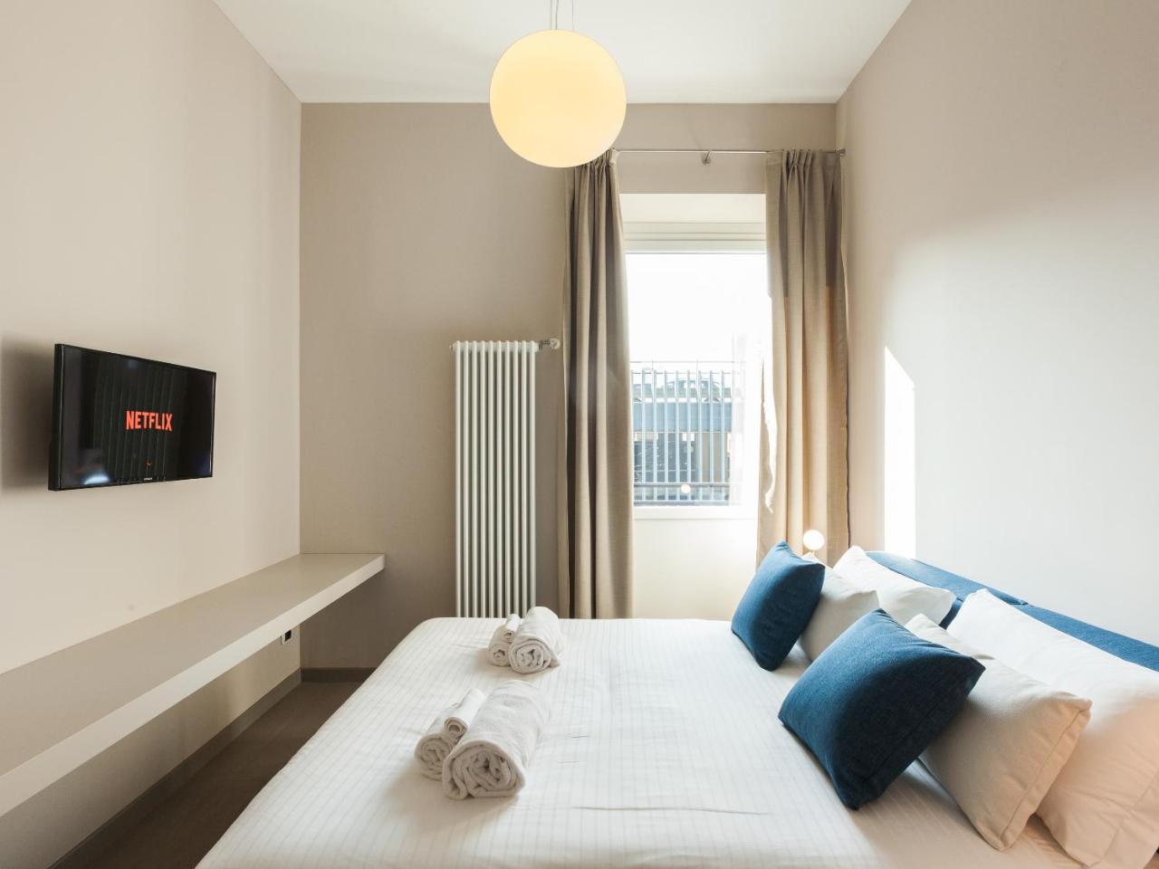Easyhomes-Duomo Suites & Apartments Мілан Екстер'єр фото