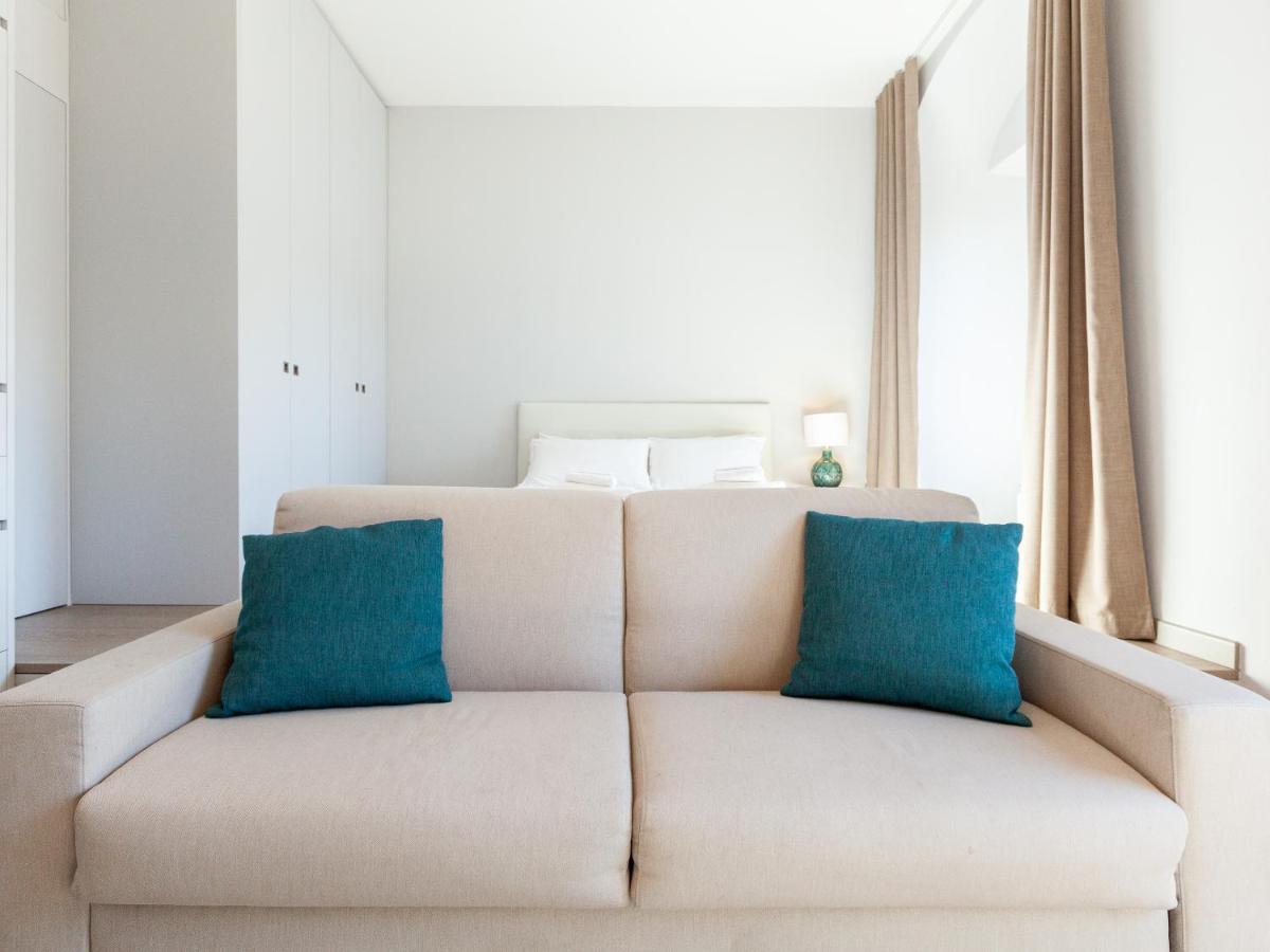 Easyhomes-Duomo Suites & Apartments Мілан Екстер'єр фото
